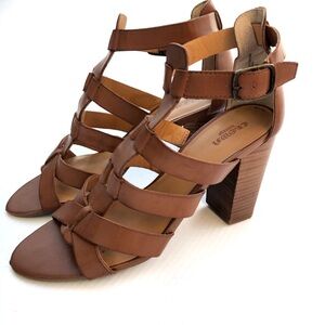 Crown Vintage Siri  Brown Strappy Sandals size 10 tan stacked heel